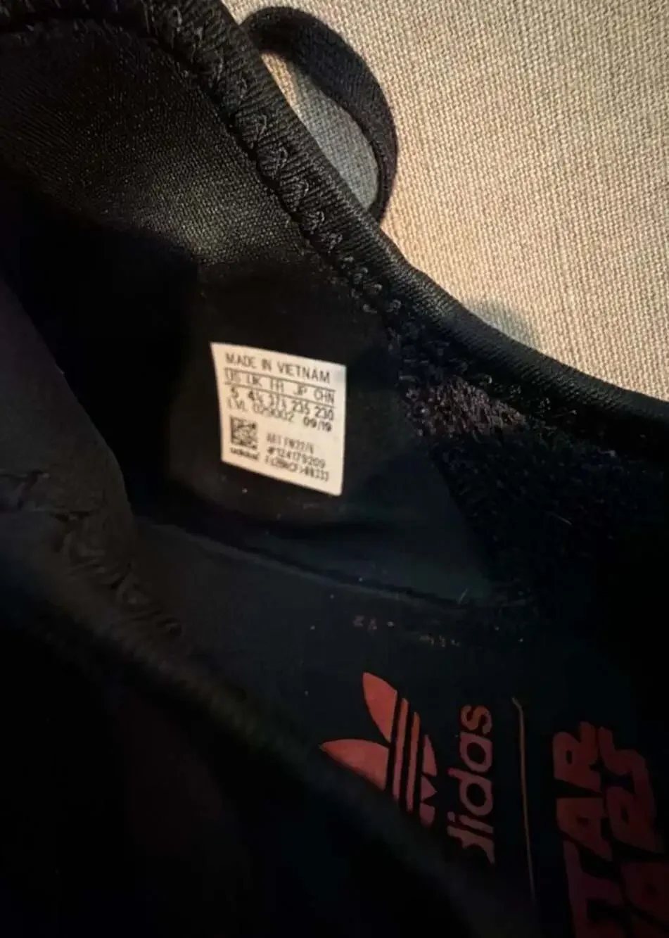 Adidas Star Wars NMD R1 V2 Darth Vader Sneakers Size 5